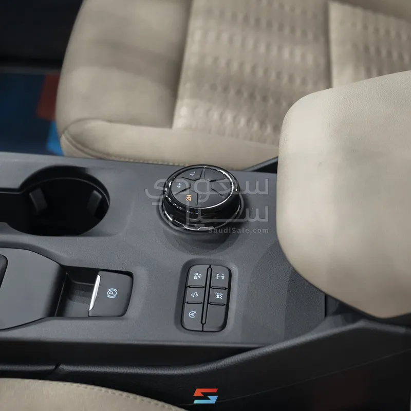 2025 فورد ايفرست