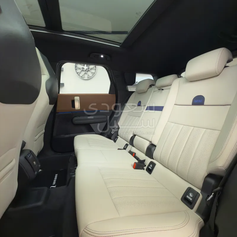 2025 ميني كونتري مان اس