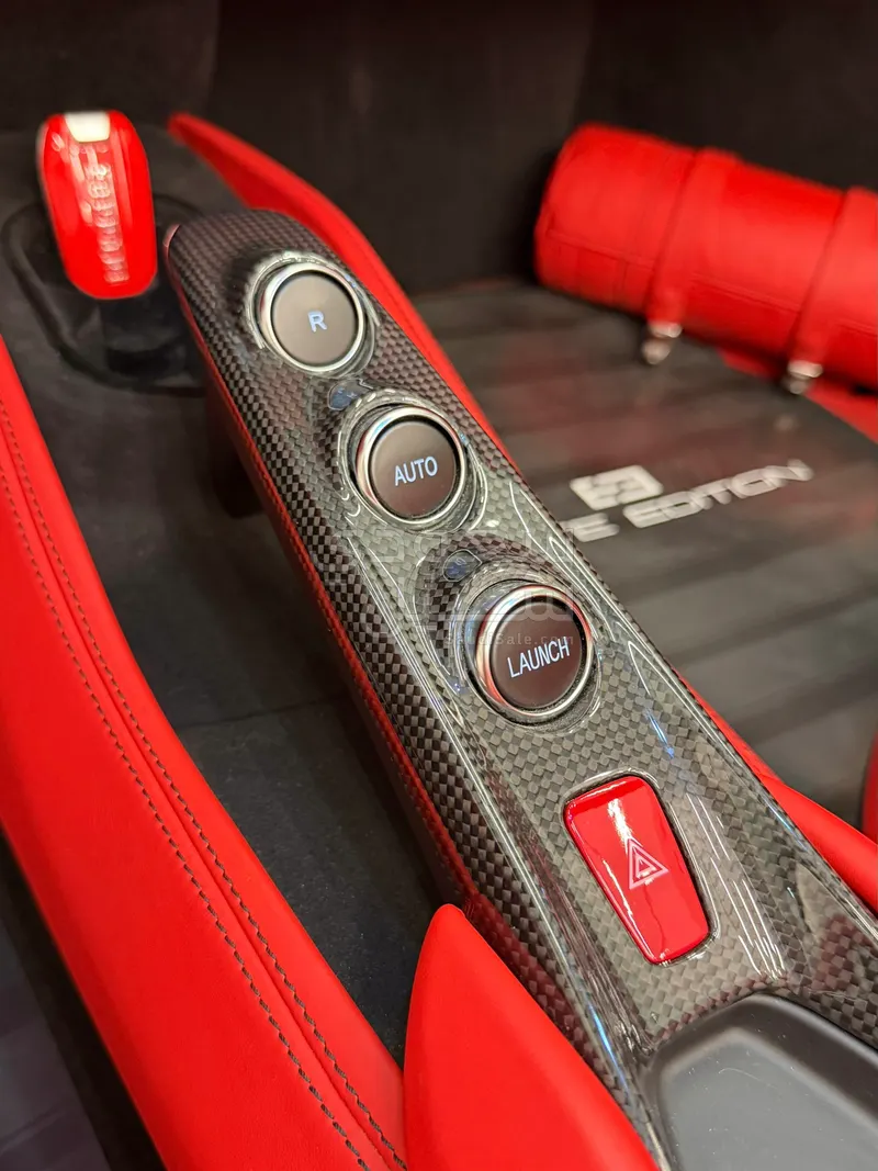 2022 فيراري اف 8 سبايدر