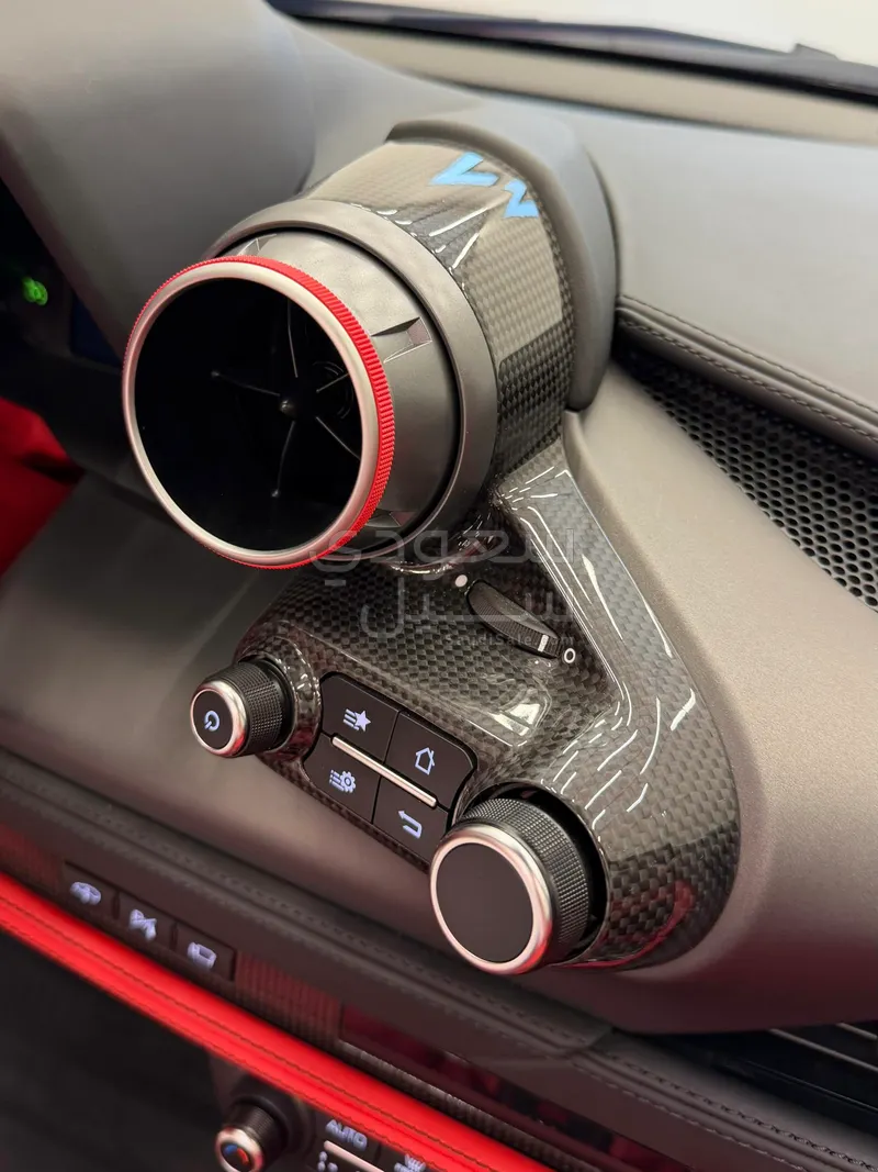 2022 فيراري اف 8 سبايدر