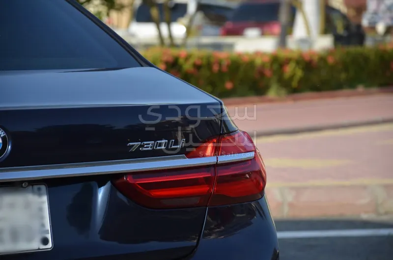 2017 بي ام دبليو الفئة السابعة 730 أي