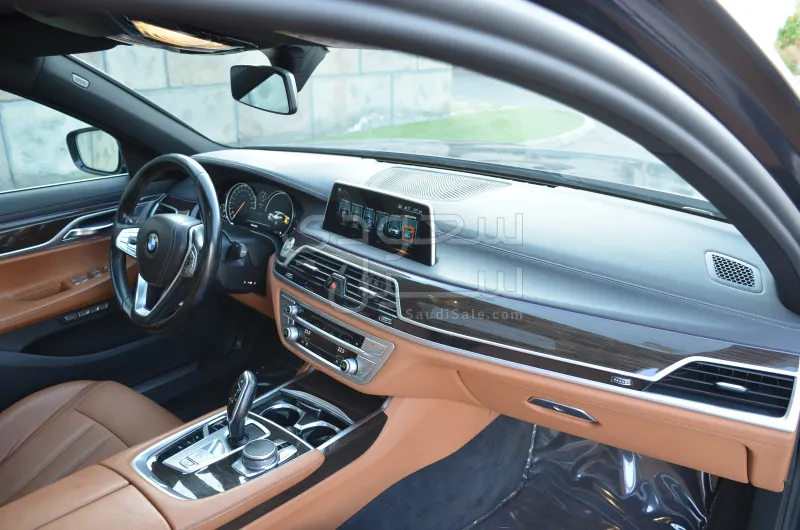 2017 بي ام دبليو الفئة السابعة 730 أي