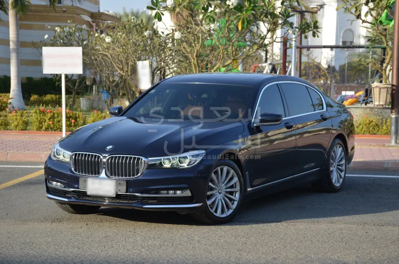 2017 بي ام دبليو الفئة السابعة 730 أي