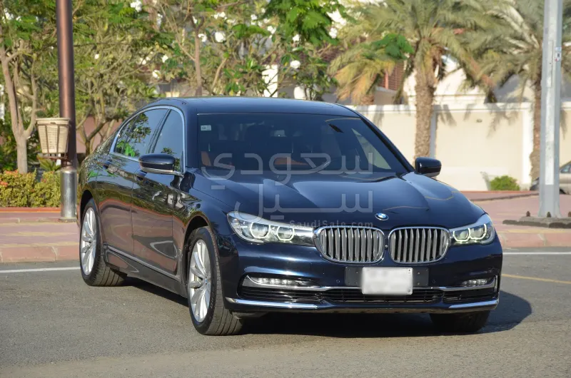 2017 بي ام دبليو الفئة السابعة 730 أي