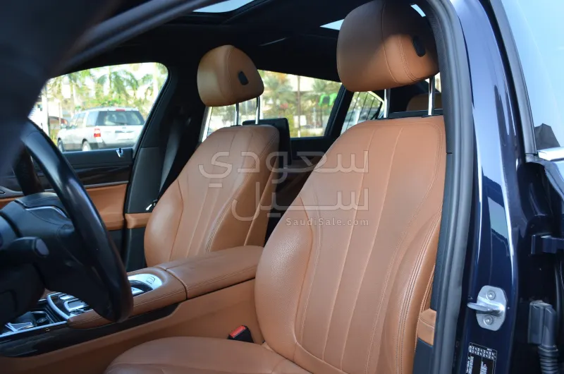 2017 بي ام دبليو الفئة السابعة 730 أي