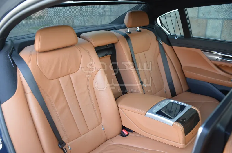 2017 بي ام دبليو الفئة السابعة 730 أي