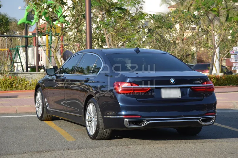 2017 بي ام دبليو الفئة السابعة 730 أي