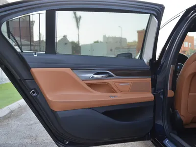 2017 بي ام دبليو الفئة السابعة 730 أي