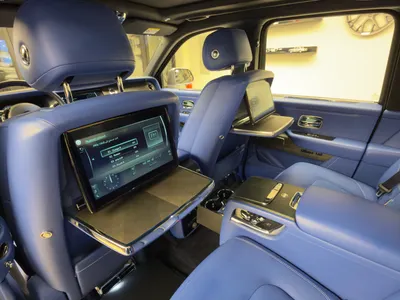 2020 رولز رويس كولينان سلفر بادج