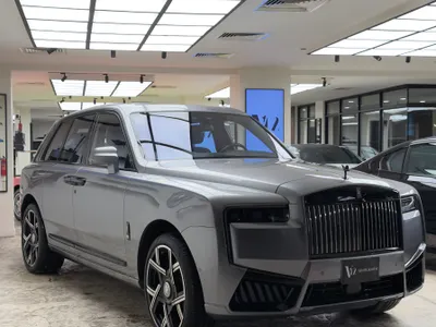 2020 رولز رويس كولينان سلفر بادج