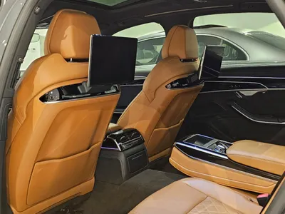 2022 اودي اي 8 ال 55تي اف اس أي