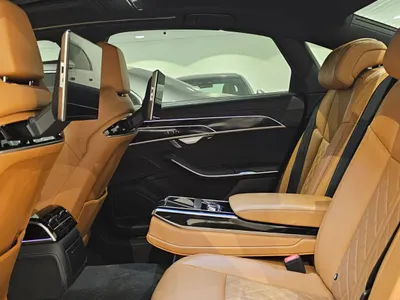 2022 اودي اي 8 ال 55تي اف اس أي