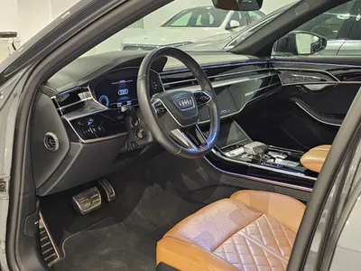 2022 اودي اي 8 ال 55تي اف اس أي