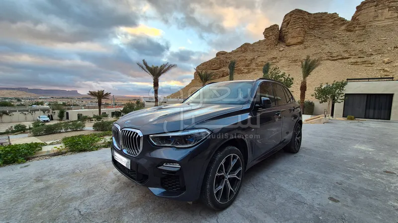 2020 بي ام دبليو الفئة اكس 5 إم كومبيتيشن