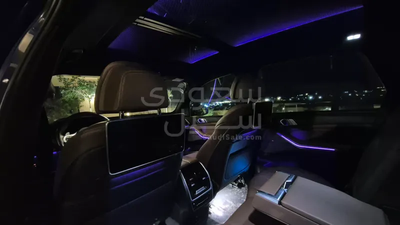 2020 بي ام دبليو الفئة اكس 5 إم كومبيتيشن