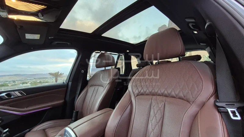 2020 بي ام دبليو الفئة اكس 5 إم كومبيتيشن