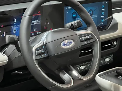 2026 فورد توروس امبيانتي