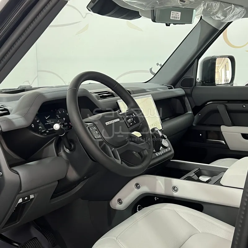 2026 لاند روفر ديفيندر 110