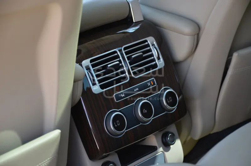 2017 لاند روفر رينج روفر فوج اتش اس اي