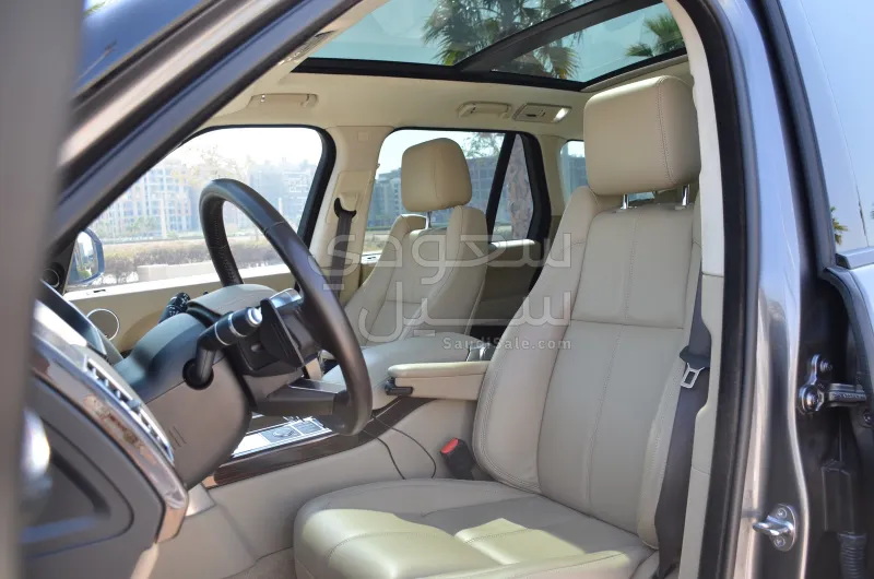 2017 لاند روفر رينج روفر فوج اتش اس اي