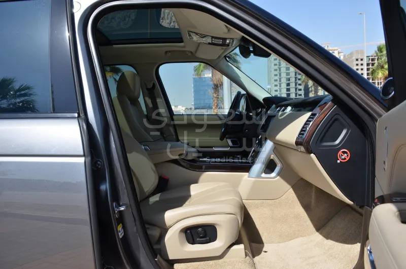 2017 لاند روفر رينج روفر فوج اتش اس اي