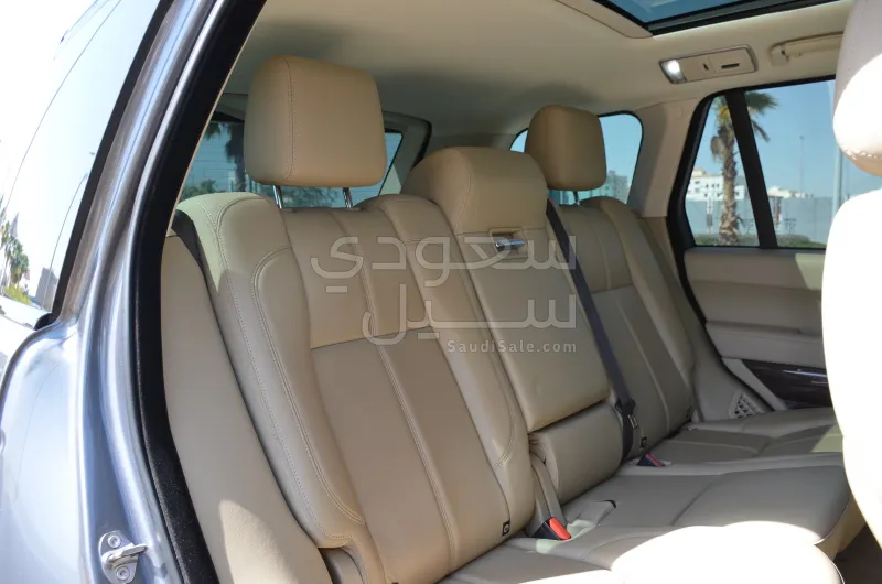 2017 لاند روفر رينج روفر فوج اتش اس اي