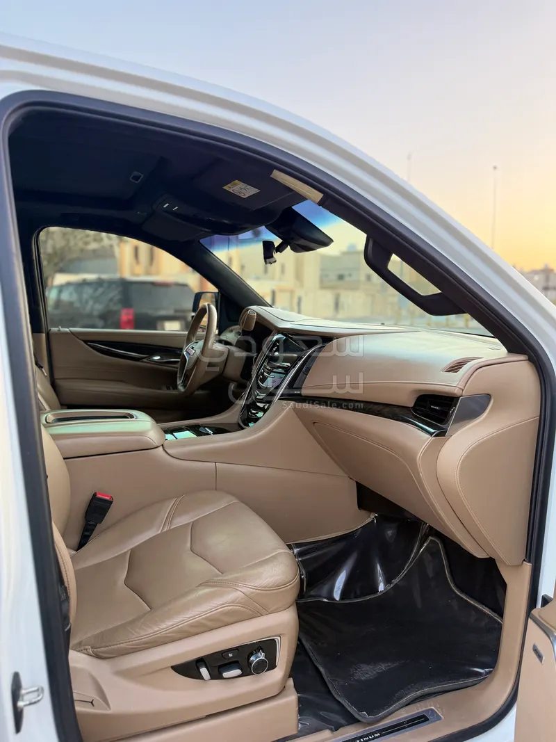 2019 كاديلاك اسكاليد بريميوم