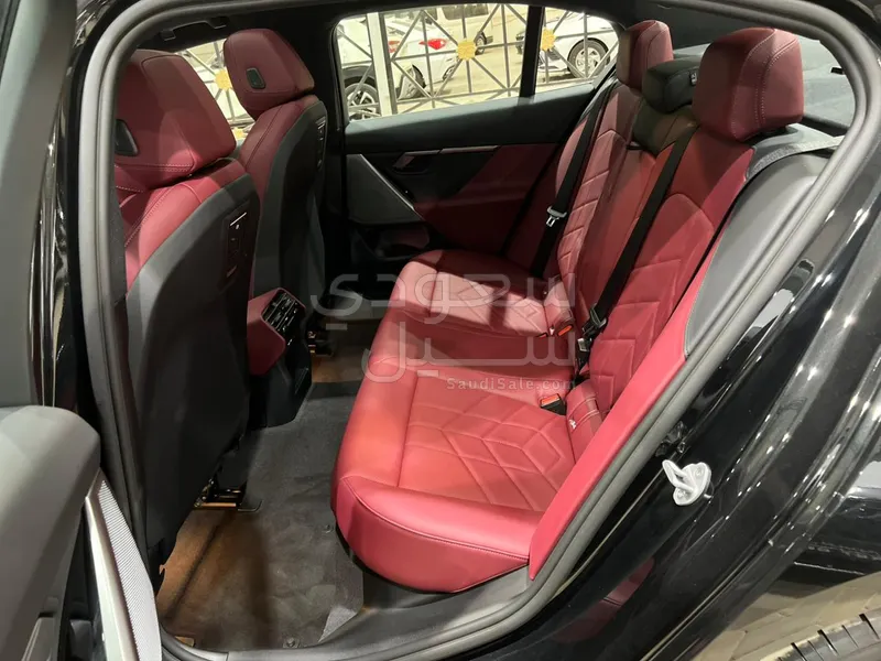 2026 بي ام دبليو الفئة الخامسة 520 أي