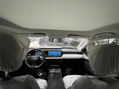 2026 فورد توروس تيتانيوم بلس