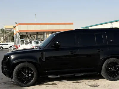 2024 لاند روفر ديفيندر اتش اس اي