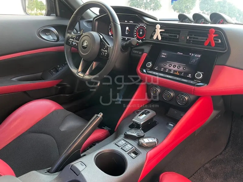 2023 نيسان زد 400