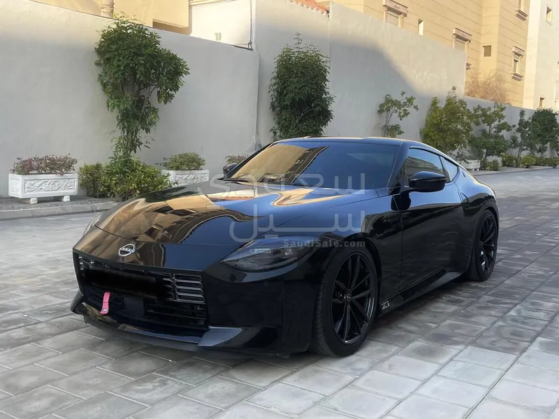 2023 نيسان زد 400