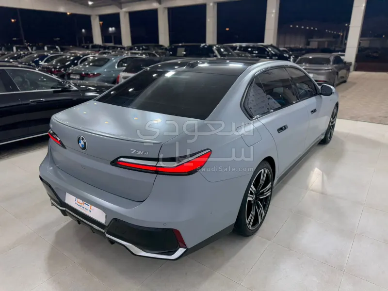 2024 بي ام دبليو الفئة السابعة 735أي