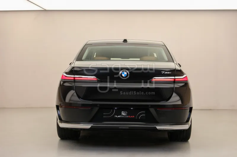 2026 بي ام دبليو الفئة السابعة 735أي