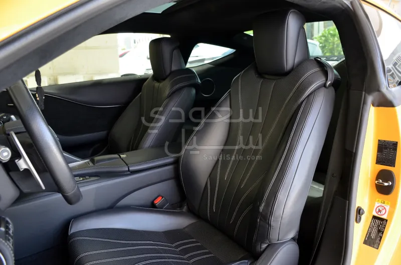 2017 لكزس إل سي 500