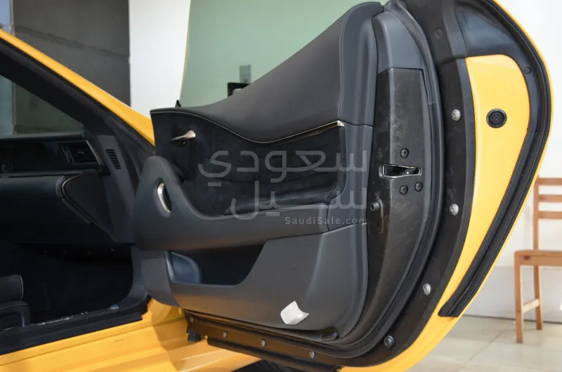 2017 لكزس إل سي 500