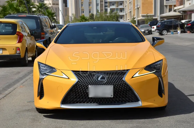 2017 لكزس إل سي 500