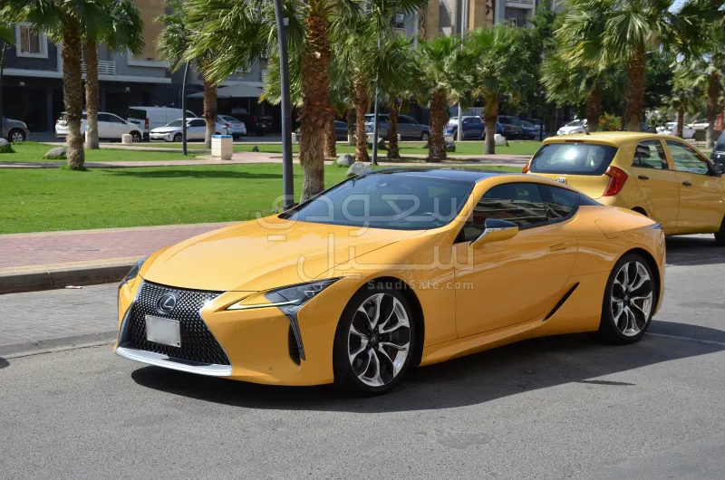 2017 لكزس إل سي 500