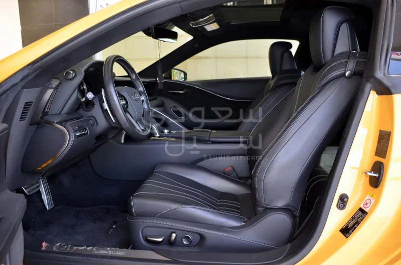 2017 لكزس إل سي 500