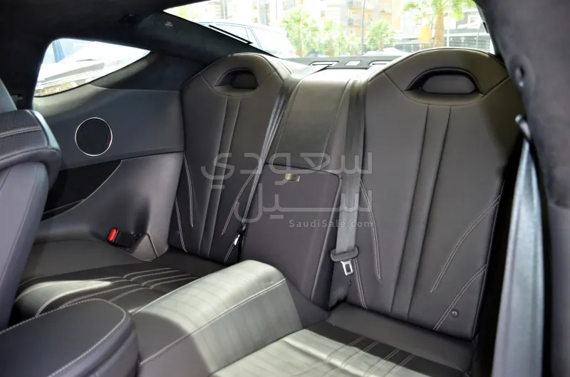 2017 لكزس إل سي 500