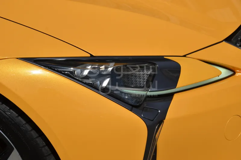 2017 لكزس إل سي 500