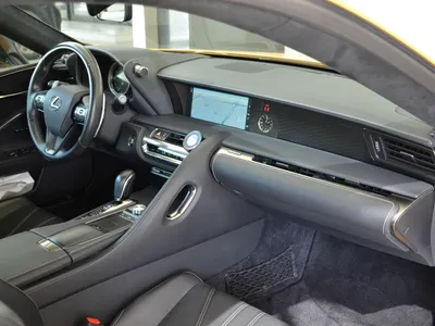 2017 لكزس إل سي 500