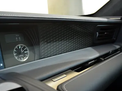 2017 لكزس إل سي 500