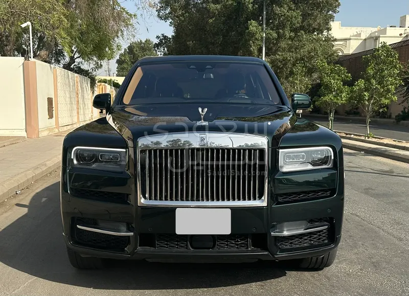 2023 رولز رويس كولينان سلفر بادج