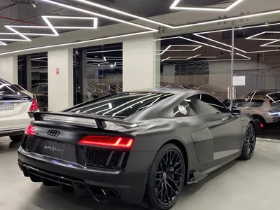 2017 اودي ار 8 في 10 بلس