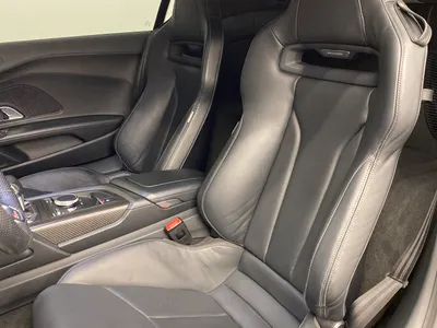 2017 اودي ار 8 في 10 بلس