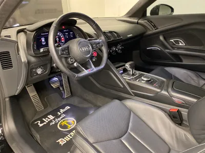 2017 اودي ار 8 في 10 بلس