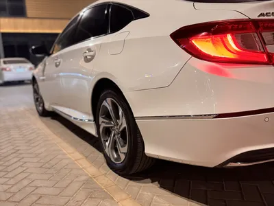 2018 هوندا اكورد اي اكس ال