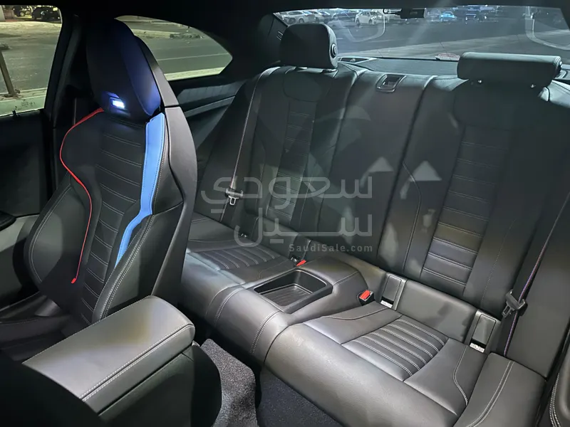 2025 بي ام دبليو الفئة ام إم 2