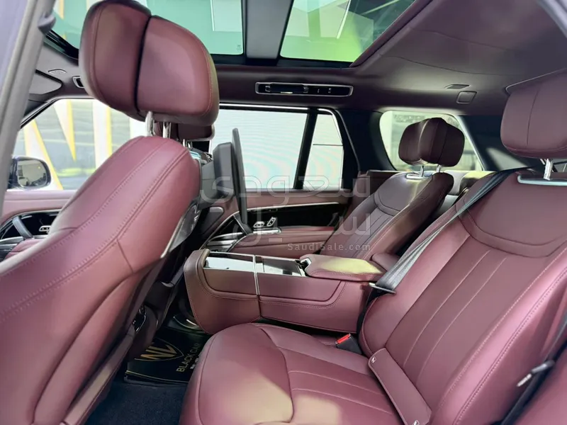 2025 لاند روفر رينج روفر اوتوبيوغرافي